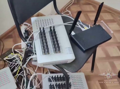 Логово телефонных мошенников в Воронеже полиция показала на видео