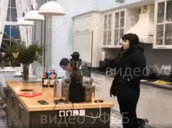 Опубликовано видео обыска в доме у депутата, осужденного за мошенничество в Воронеже