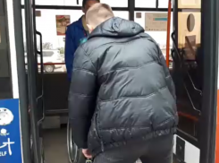 Колясочник из Москвы столкнулся с маршруточным цинизмом в Воронеже