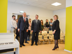 Сенатор Сергей Лукин: «У молодых мам должна быть возможность реализоваться в профессиональной сфере» 