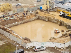 Зародыш многоэтажки-аквапарка сняли на фото в Воронеже