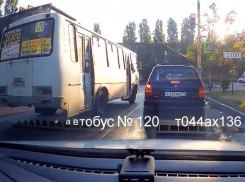 «Пазик» рискнул жизнями воронежцев ради 17 рублей