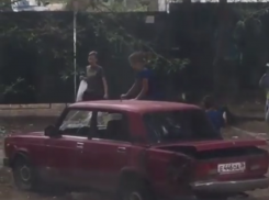 Варварские забавы воронежских школьников показали на видео 