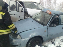 Под Воронежем таксист врезался в «Газель»: водитель скончался