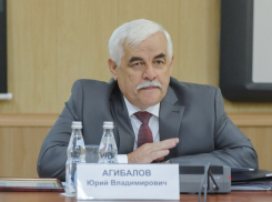 Один день боролся с коррупцией парашютист Агибалов по приказу губернатора Гусева