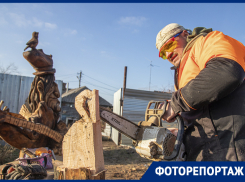 Из гробовщика - в виртуозного бензопильщика: как Александр Ивченко превращает бревна в шедевры