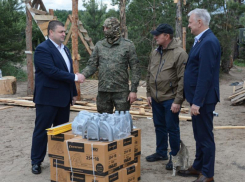 Воронежские парламентарии и Герои России доставили бойцам БПЛА стройматериалы для блиндажей 
