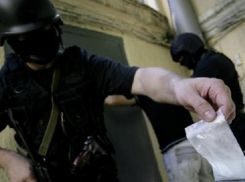 Наркодилеры из Таджикистана активно торговали в Воронеже и Ростове героином