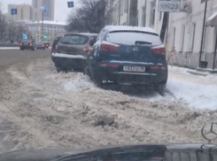 Воронежец на видео попросил Кстенина научить парковщиков чистить снег