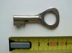 Воронежец с помощью дверного ключа грабил женщин в темное время суток