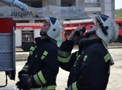 Воронежские МЧСники спасли горожан от страшной гибели на 15 и 16 этажах многоэтажки