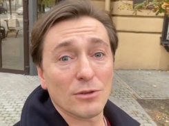 Сергей Безруков записал обращение для чиновников в Воронеже