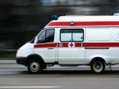 Выпавшая из окна девочка умерла по дороге в больницу в Воронеже