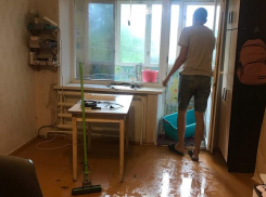 «Всё побросали и ушли»: адский ливень добрался до квартир жителей Воронежа