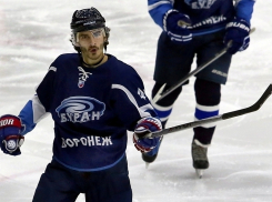 Аслан Раисов из воронежского «Бурана» претендует на звание лучшего нападающего ВХЛ-2015/16