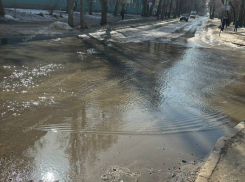  «Без противогаза можно потерять сознание»: воронежцы пожаловались на канализационный кошмар