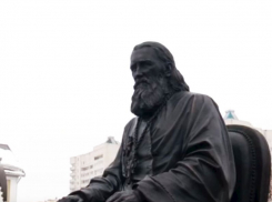 Памятник святому Иоанну Кронштадтскому открыли на севере Воронежа