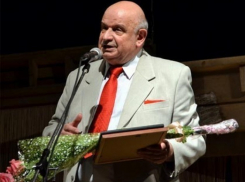 Профессор Бронислав Табачников стал Заслуженным работником культуры Воронежской области