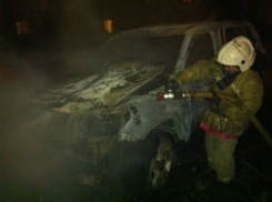 В Воронеже подожгли автомобиль «Ленд Крузер»