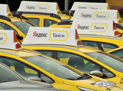 Жизнь пассажиров Яндекс.Такси в Воронеже застраховали на 2 млн рублей
