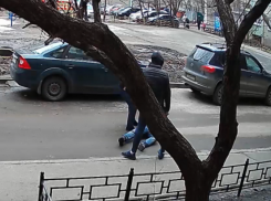 Нокаут года зафиксировала камера в Воронеже