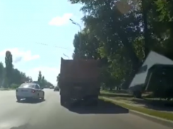 Мгновенная карма отыгралась на камазисте в Воронеже 