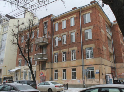 Грубое утепление 90-летнего дома вызвало тревогу у воронежцев 