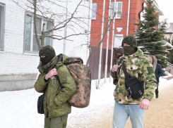 Два воронежских друга отправились в зону СВО, чтобы «додавить эту фашистскую нечисть до конца»