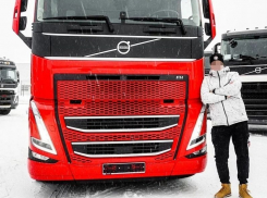 Об известном блогере на фуре «со взрывчаткой» предупредили воронежских полицейских