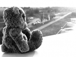 В Калачеевском районе погибла годовалая девочка: она утонула в кастрюле с водой