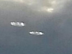 Два НЛО запечатлели в небе над воронежским Машметом