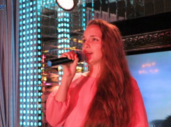 Мощным голосом отметилась Мария Сулэ в «Мисс Блокнот Воронеж-2019»