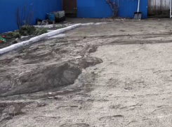 Воронежцев смывает водой, но чиновники не спешат их спасать 