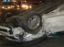 На воронежской трассе перевернулся «ВАЗ»: один погибший и один раненый