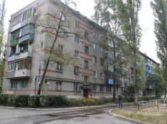 Некачественный ремонт канализации затапливает квартиры воронежцев