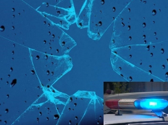 Житель Воронежской области ограбил магазин и порезал руку о стекло