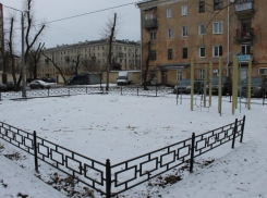 Двор, из-за которого влетело подрядчику, показали на фото в Воронеже