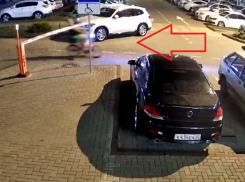 Ребенок погнул головой шлагбаум, резко стартанув на бензовелосипеде в Воронеже 