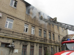 В Воронеже загорелось здание Водмашоборудования