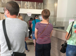 Ради тестов на Covid-19 воронежцы выстраиваются в хаотичные очереди