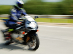 Воронежские полицейские ищут мотоциклиста сбившего 12-летнюю девочку