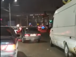 Причину колоссальных пробок на Шишкова раскрыли в Воронеже 