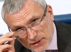 Лидер «Родины» Алексей Журавлёв проконтролирует выплаты медикам в Воронежской области 