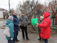 Активисты просят обезопасить воронежскую улицу от фур 