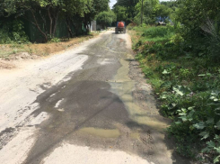 Зловонные фекальные реки затопили многострадальный поселок под Воронежем