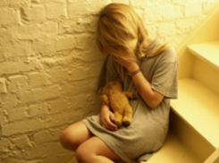 Житель Воронежской области изнасиловал 14-летнюю падчерицу