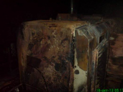 В Воронеже на реке Усманка загорелся земельный снаряд