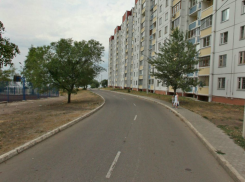 В Воронеже на улице 25 января «шестерка» врезалась в дерево