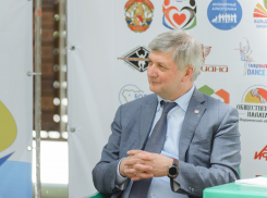 Гусев пообещал в четыре раза увеличить поддержку воронежских НКО