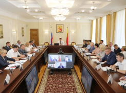 Впервые в истории губернатор в режиме ВКС провел планерку в мэрии Воронежа